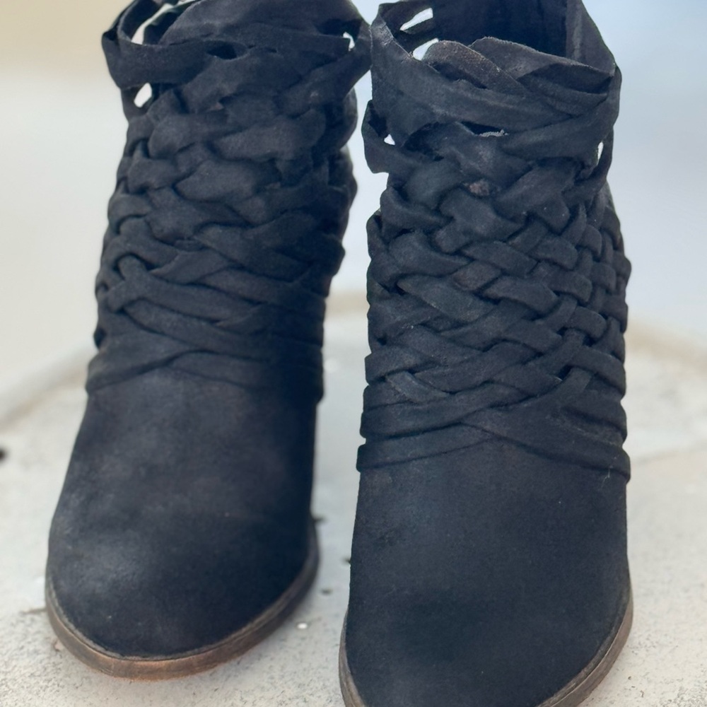 Fergalicious Black